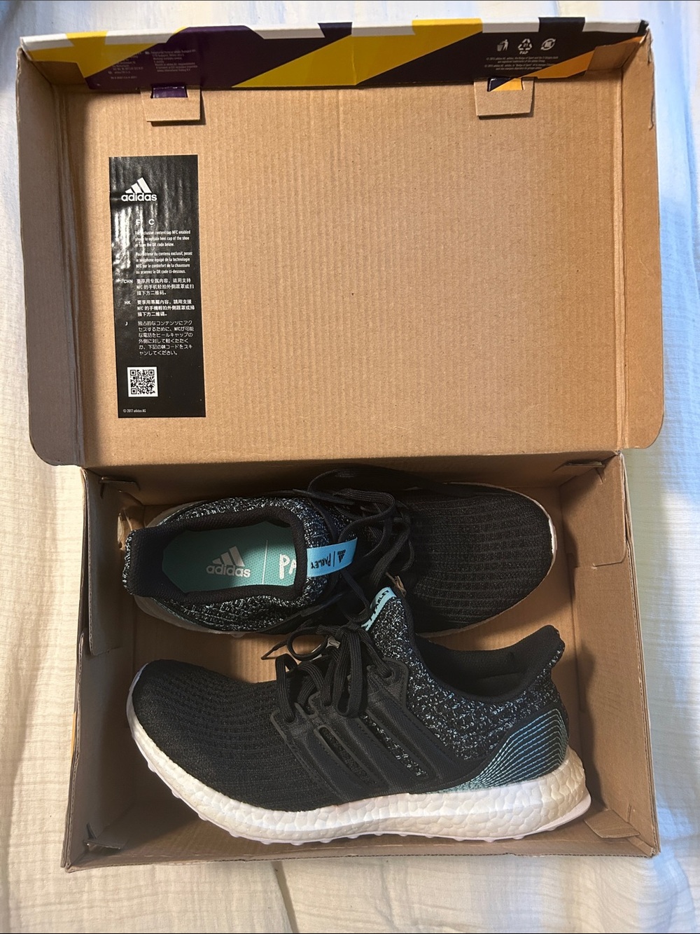 Adidas Ultraboost 4.0 Parley Black Athletic Sneakers with Teal Accents
